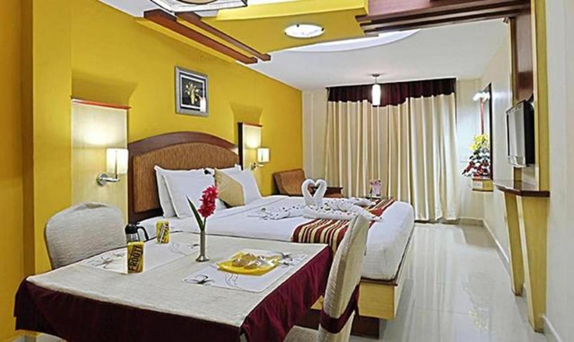Ponmariresidency Otel Ooty Dış mekan fotoğraf