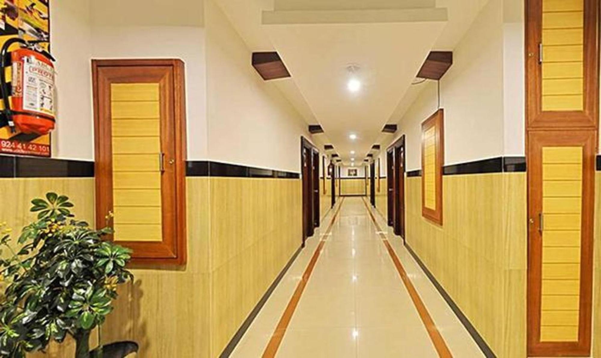 Ponmariresidency Otel Ooty Dış mekan fotoğraf