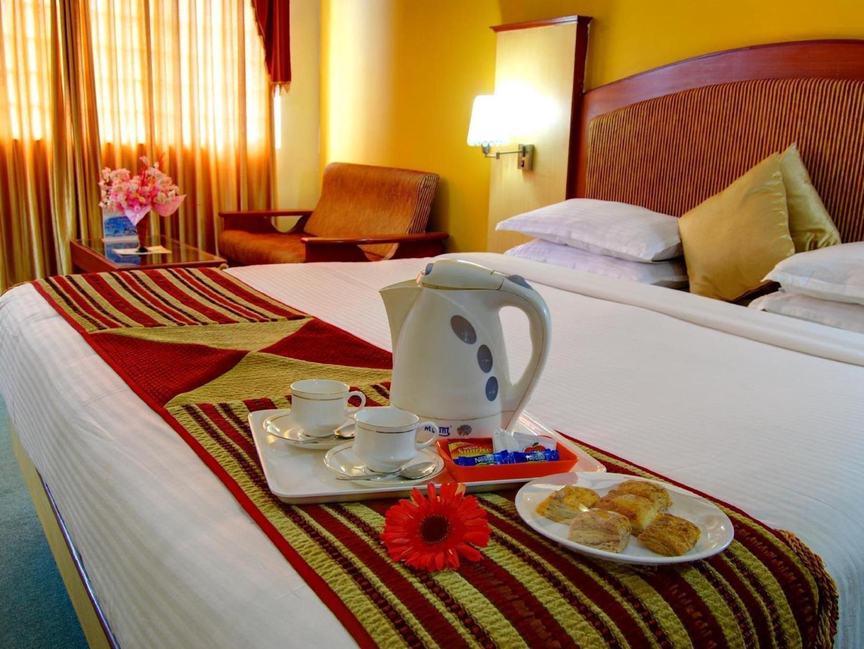 Ponmariresidency Otel Ooty Dış mekan fotoğraf