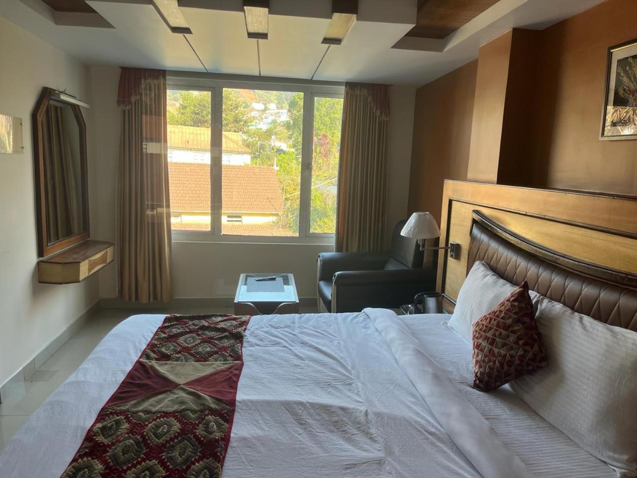 Ponmariresidency Otel Ooty Dış mekan fotoğraf