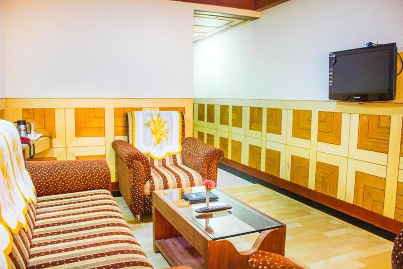 Ponmariresidency Otel Ooty Dış mekan fotoğraf