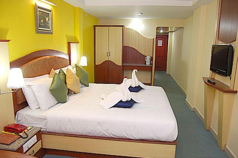 Ponmariresidency Otel Ooty Dış mekan fotoğraf